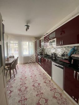 Beykent'te Satılık 3+1 Ara Kat Özel Yapı Daire