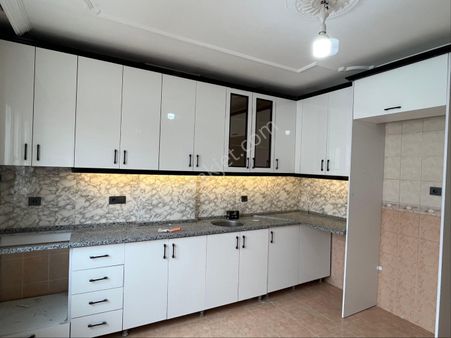 Buca Göksu Cadde Üzerinde Plan Pırojeli 2+1 Doğalgazlı