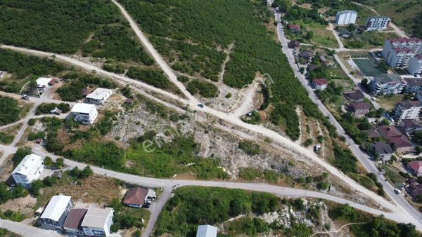 Remax Palastan İzmit Karadenizliler Mahallesinde Yatırımlık Arsa