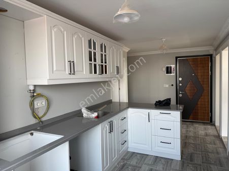 Menderes Kemalpaşa Mahallesin'de Satılık2+1 Meşe Emlak'tan