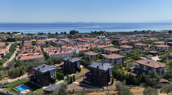 Irmaksudan Narlı Da Özel Havuzlu Bahçe Kullanımlı 3+1 Villa