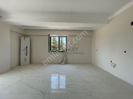 Güvenay – Çorum Fen Lisesi Caddesi – Kredi Yurtlar Yanı 2+1 Satılık Daire