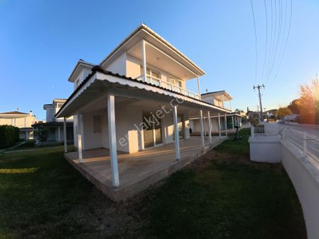 Denize 150 Metre Mesafede Deniz Manzaralı Masrafsız Dublex Villa