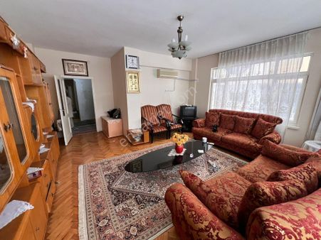 Konyaaltı Caddesi Yakını Ayrı Mutfak Katta 2+1 Daire