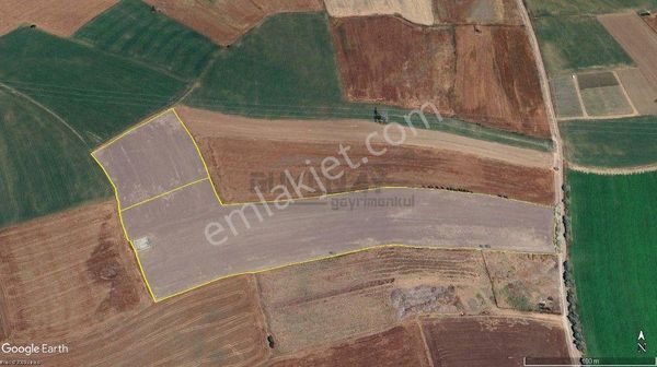 Güvenay - Çorum İskilip Yolu Çanakçı Köyü Mevkii 33 Dönüm Satılık Tarla