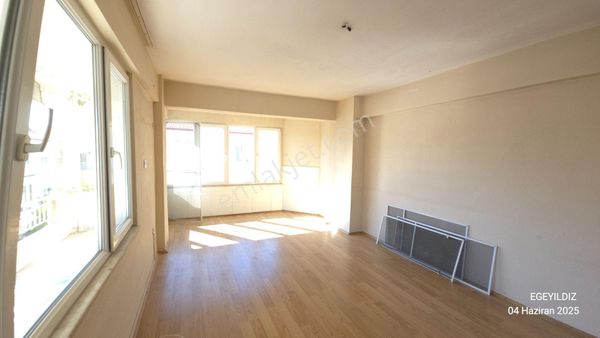<< Egeyıldız Dan >> Acil Satılık2+ 1 Daire Sarıkız Merkezi Konum 2. Kat Kaçmaz Fırsat