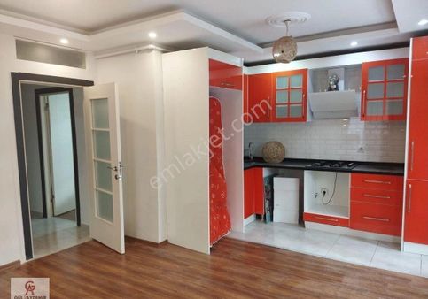 Bakırköy Zürahat Mahallesinde 65 M2 2+1 Sarılık Daire