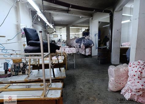 Veliefendi Mahallesinde 350 M2 3 Katlı Dükkan