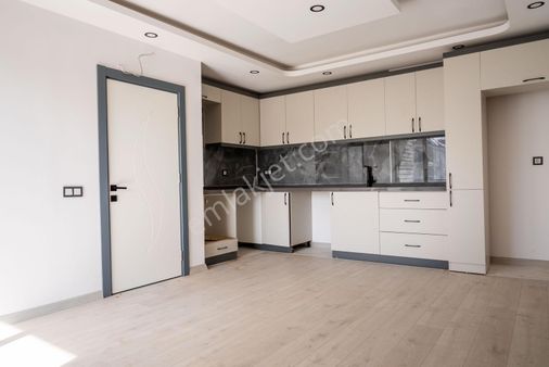 Demirel 'de Sıfır Arakat Önü Full Açık 2+1 Daire