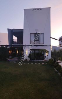 5+1 Güney Cephe 280 M2 Super Lüks Villa