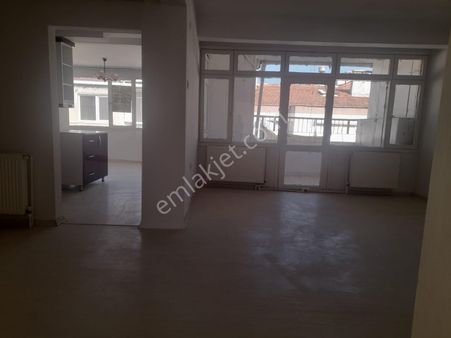 Güzelyalı Mithatpaşa Caddesine Yakın Doğal Gazlı İçi Yapılı Son Kat