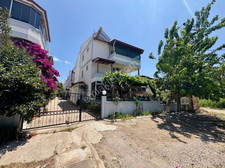 Akçay Sezgin Emlaktan Geniş Kullanım Satılık Uygun 3+1 Triblex