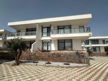 Didim Akbuk Ün İncisi Bölgenin En İyi Yerleşim Sitesinde 2+1 Esylalı Daire