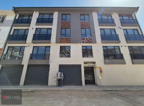 Rw Lıfe// Şirintepe Mahallesi Anadolu Ü. Yakın Satılık 1+1 Daire