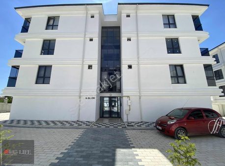 Rw Lıfe// Çamlıca Mh. Lüks Hobi Bahçeli 3+1 Satılık Daire