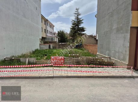 Rw Lıfe// Esentepe Mah. Kemerli Sk. Satılık 3 Kata İmarlı Arsa