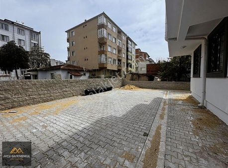 L.burgaz Kuyu Sokakta Sıfır 1+1 50m2 Arakat Daire !