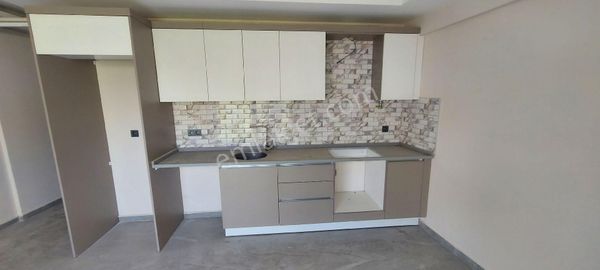 Seferihisar Pazar Yeri Yakını Kiralık 2+1 Daire !!!