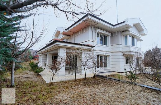 Ankara Gölbaşı İncek 3000 M2 Arsa İçinde Malikane