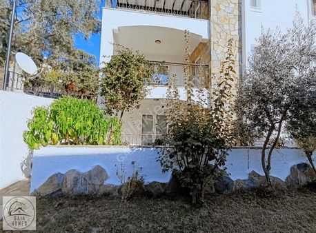Satılık Bodrum Umurca Havuzlu Sitede 2+1 Bahçe Katı Daire