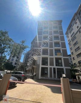 Selamiçeşme Özgürlük Parkı Ve Marmaraya Yakın 1+1 Balkonlu Kombili Yeni Satılık Daire.