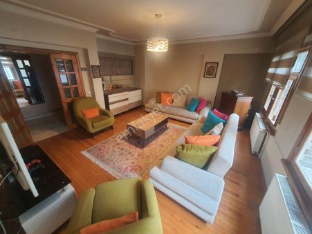 Akyazı...medical Park Yanı...asansörlü...kullanışlı....