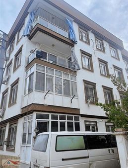 Şehrin İçinde Ferah Masrafsız 2+1 Katta Bakımlı Daire