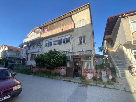 C21 İz Mehmet Çakar'dan Şehrin Merkezinde Geniş Kiralık Daire