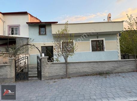 İnanan Emlaktan Mehmet Akifte Köşe Başı Müstakil Ev