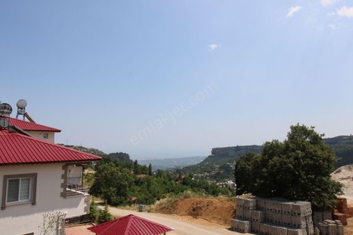 Mersin Gözne De Şehir Deniz Ve Orman Manz Yol Cep Etrafı Açık