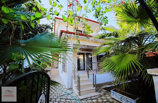 Tuana Emlak'tan Köyceğiz Ulucami'de Eşyalı 3+1 Satılık Villa