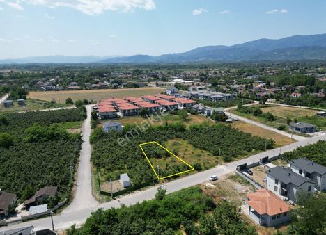 Arapçiftliği Mahallesi'nde 843 M2 Satılık Arsa