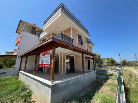 Güre Sahilinde Köşe Parsel Müstakil Villa