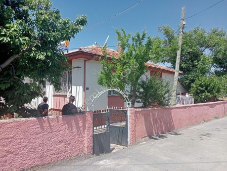 Talatpaşa Mahallesinde Satılık Müstakil Ev