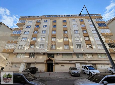 Muhittin Mah. Merkezi Konum Geniş 3+1 Satılık Daire