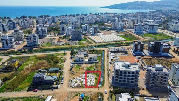 422 M2 - Konut İmarlı - Satılık Arsa