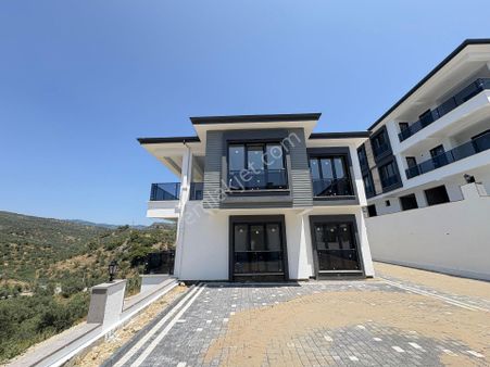 Arya''dan Kazdağlarının Eteklerinde 2+1 Ebeveyn Banyolu Daire