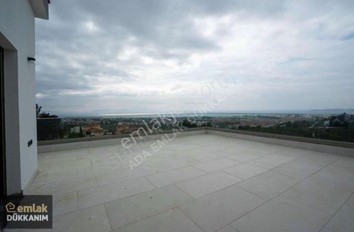 Soğucak Eşsiz Deniz Manzaralı Ve Özel Asansörlü Villa