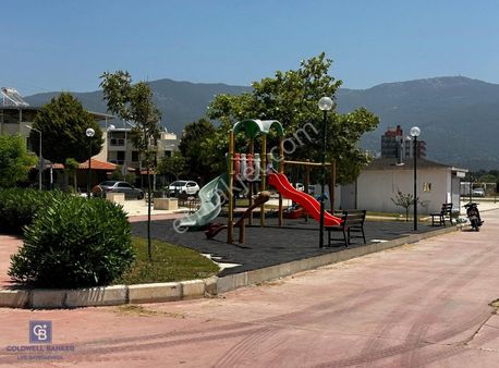 Gümüldür'de Denize 200 Mt Satılık 5+1 Tripleks Villa