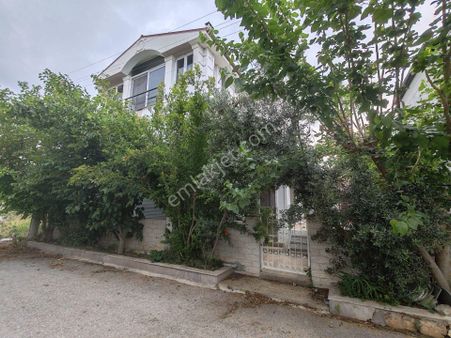 Seferihisar Atatürk Mahallesi (ömür Beldesinde) Kiralık Deniz Manzaralı Eşyalı Villa