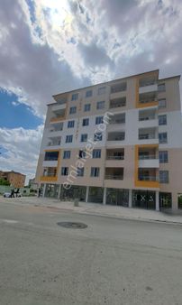 Niğde Merkez İlhanlı Mah. Menmune Türker Okulu Köşe Başı Cadde Üzerinde 2 Adet Dükkan