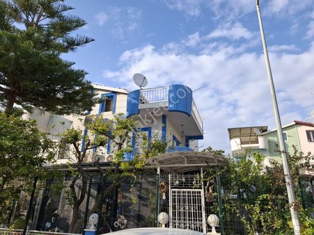 Kuşadası, Kadınlar Denizinde, Bbahçli, Denize Yakın, 3+1 , Mantolamalı Villa