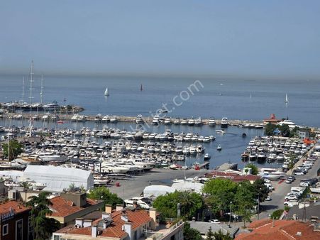 Kalamış Wyndham Otel Yakını Deniz Manzaralı 3+1 Satılık Daire