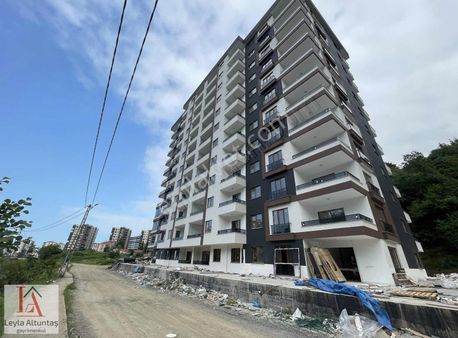 Kaşüstü Merkezi Konumda Vadipark St. Sıfır 3+1 Satılık Daire.