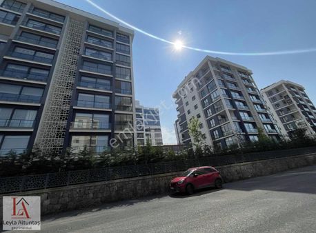 Kaşüstünde Denize Yürüme Mesafesinde Satılık 3,5+1 Rezidans