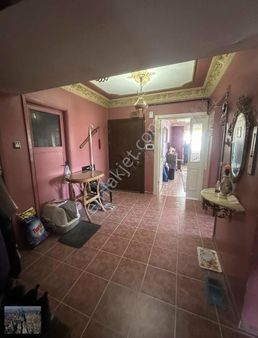 Bostancıda Metro Marmaray Arasında Geniş Daire