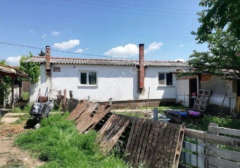 Çanakkale Çan Ahlatliburun Mahallesinde Satılık Müstakil Ev Ve Arsasi