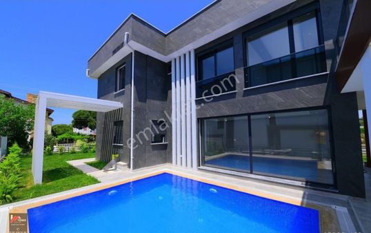 Yener Emlak'tan Ören Ayaklı’da Emsalsiz Denize 100mt Tam Müstakil 5+1 Villa
