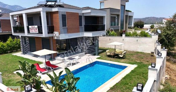Antalya Kemer Tekirova Da Deniz Manzaralı Satılık Villa