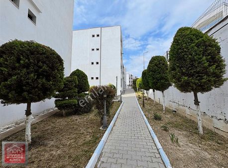 Kuşadası İkiçeşmelik Mahallesi'nde Deniz Manzaralı 2+1